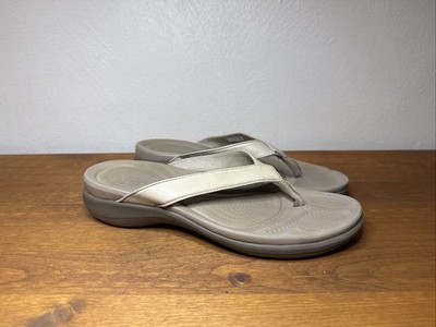 Crocs Athens Sandals W7 M5 Comfort Thong Flip Flop Beach Pool Slide Beige/Tan