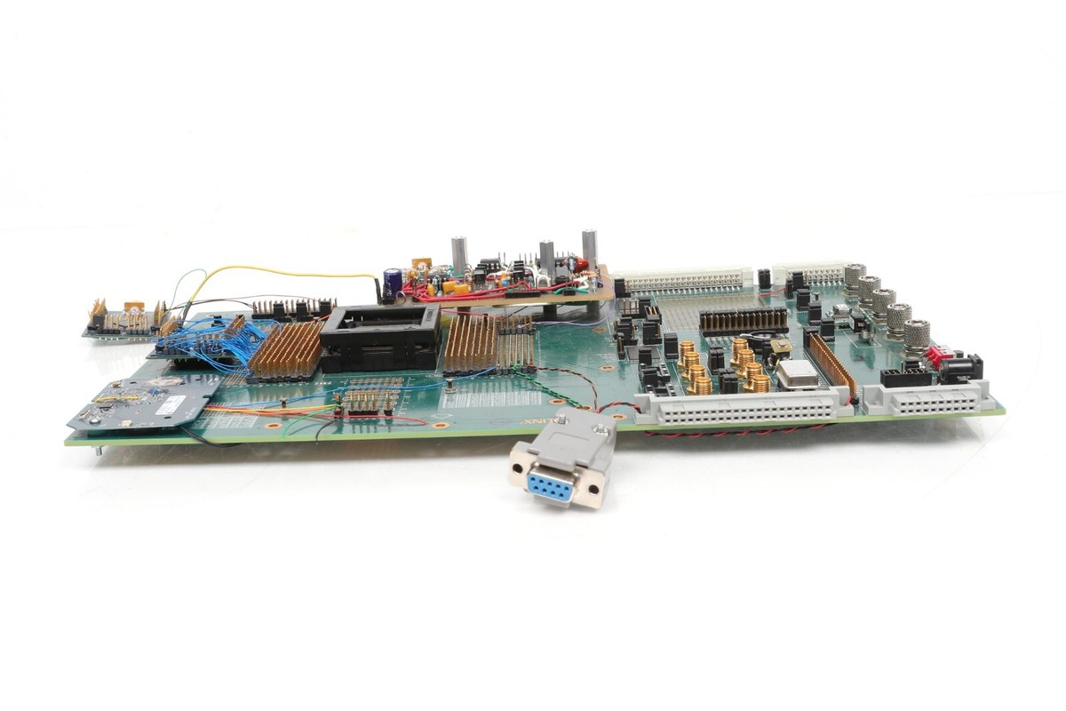 EXILINX VIRTEX-5 FF676 Proto Board with EXILINX VIRTEX-5 XC5VLX30