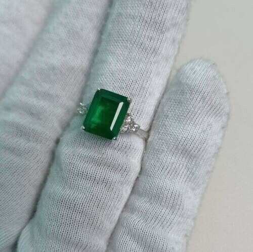925 Sterling Silver Lab-Created Emerald Solitaire Ring For Her - Picture 4 of 4