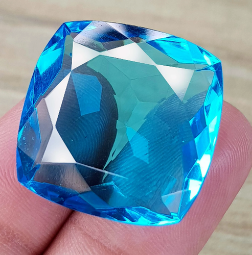 Pendentif Turtleland Topaze Bleue 4,36 Ct - Plaqué Or Rose 18 Carats - Forme Pentagone
