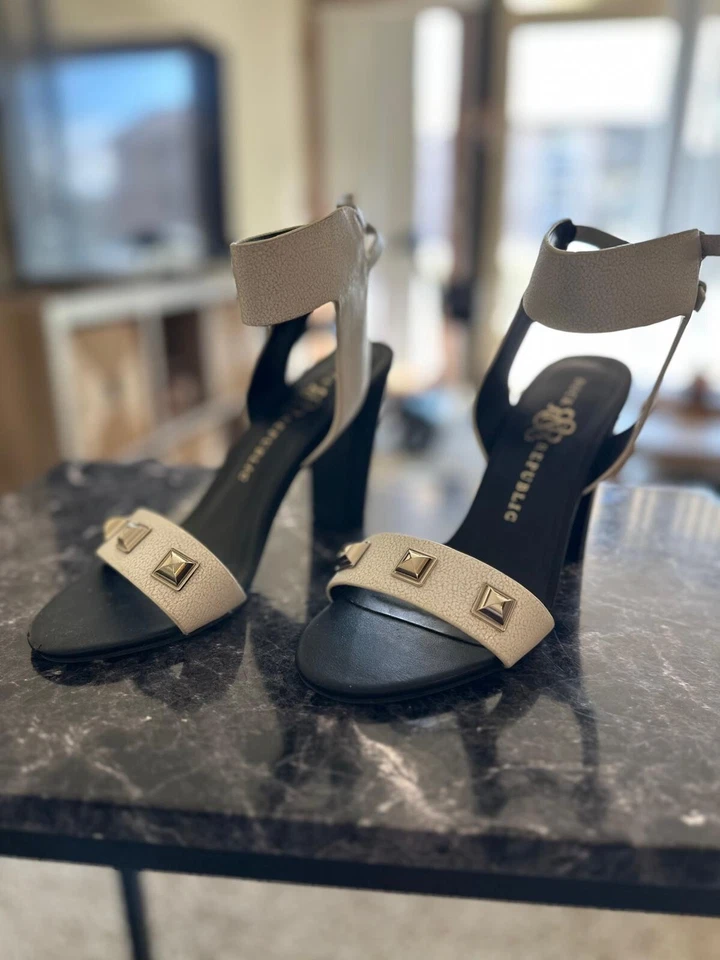 Сандалии на каблуке с заклепками белые Rock & Republic, размер 8 - Изображение 2 из 4