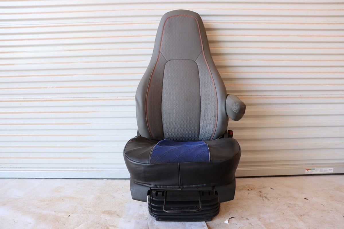VOLVO純正ヘッドレスト 2019-2023 Volvo VNL 760 Front Right Passenger Side Seat OEM | OE