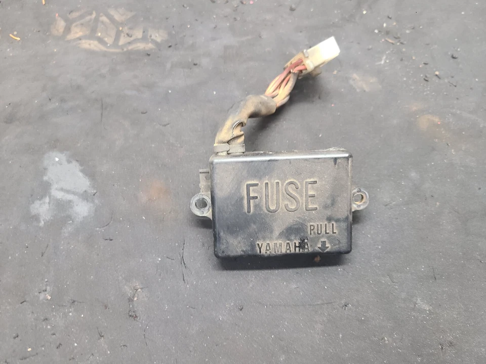 1977 Yamaha XS 360 XS360 Fuse box - Image 3 of 4