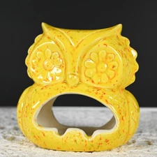 Vintage MCM Pottery Yellow Speckled Great Horned Owl Ash Tray, Signed