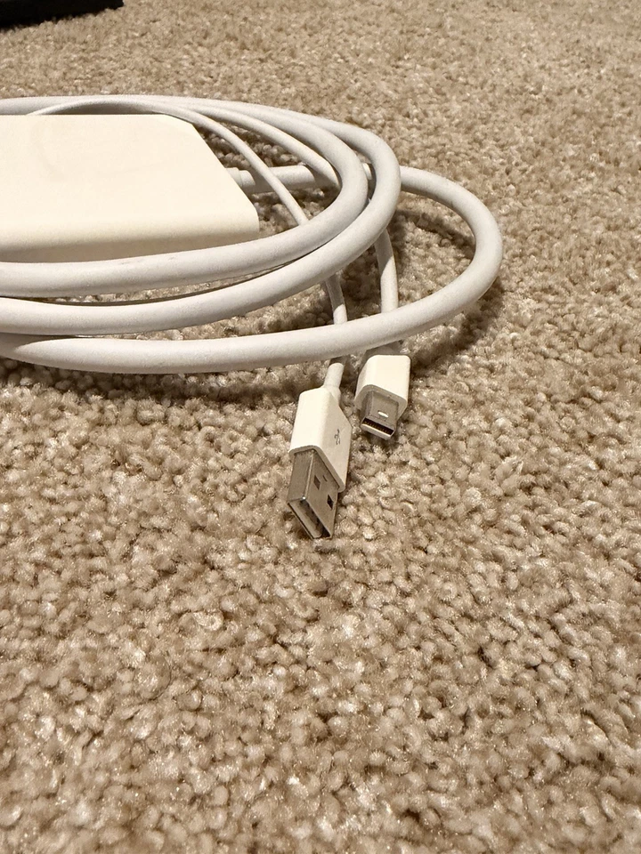 APPLE A1306 MINI DISPLAY PORT TO DUAL LINK DVI - Image 3 of 3