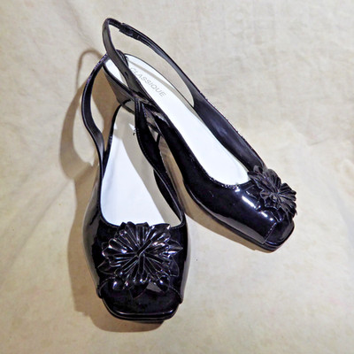   Classique Open Toe Sling Strap Low Wedge Pumps sz 11 M Black Patent; Flowers