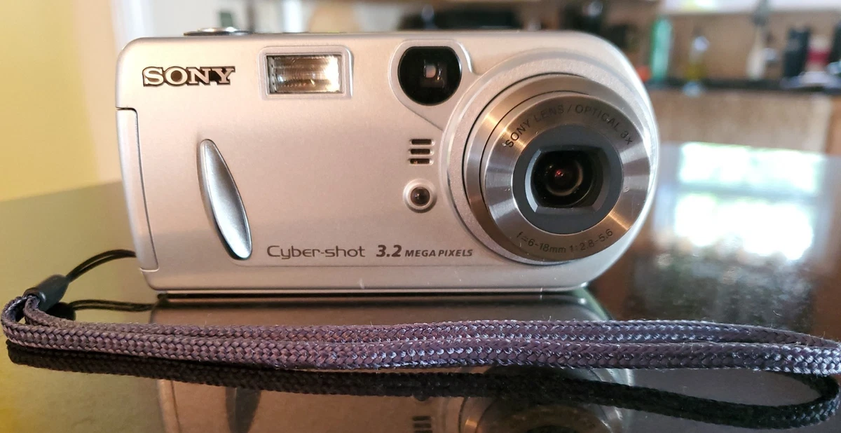 Sony Cyber-shot DSC-P72 Digital Cameras 3-4.9 MP Maximum