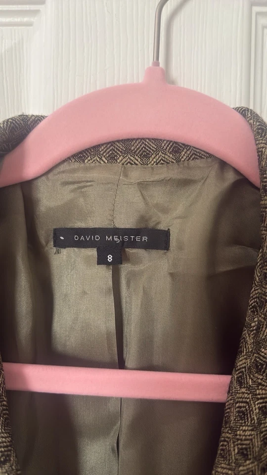 David Meister olive green Blazer with Notched Lapels and leather accent size 8 - Image 2 of 4