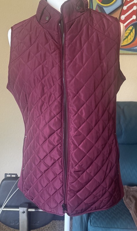 Market & Spruce Womens M Quilted Vest burgundy Green Zip Pockets Zip up stretch