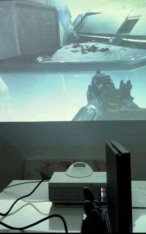 Hitachi CP-BX301WN 3LCD XGA Short-Throw Projector 3200 ANSI Lumens HDMI GAMING - Image 2 of 4