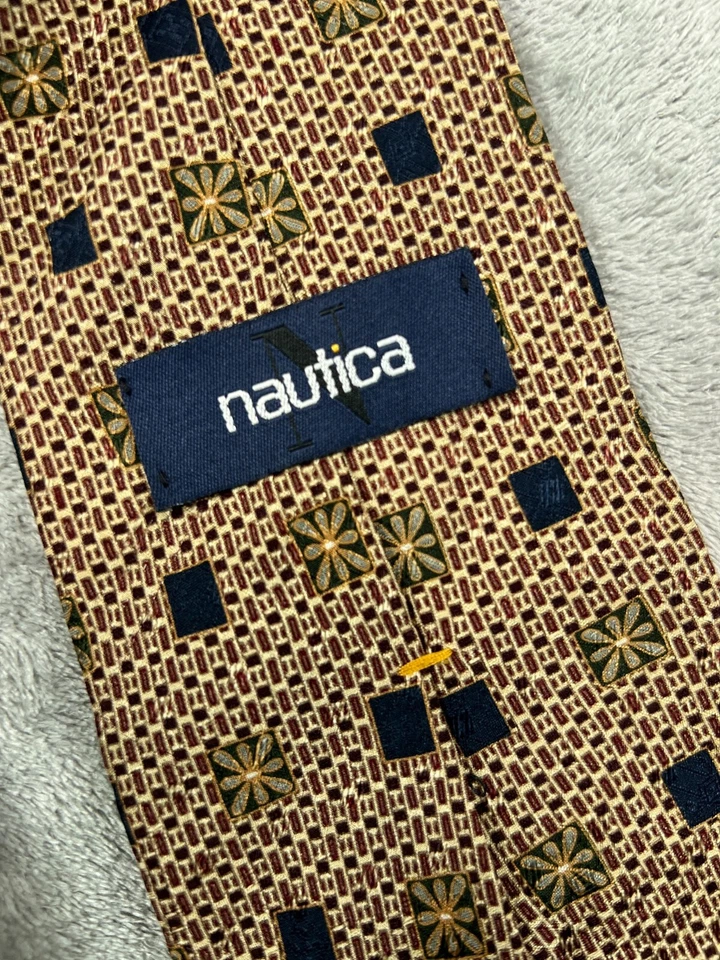 Mens Nautica 100% Silk Costa Rica Neck Tie Brown Floral Classic Length Width - Image 3 of 4