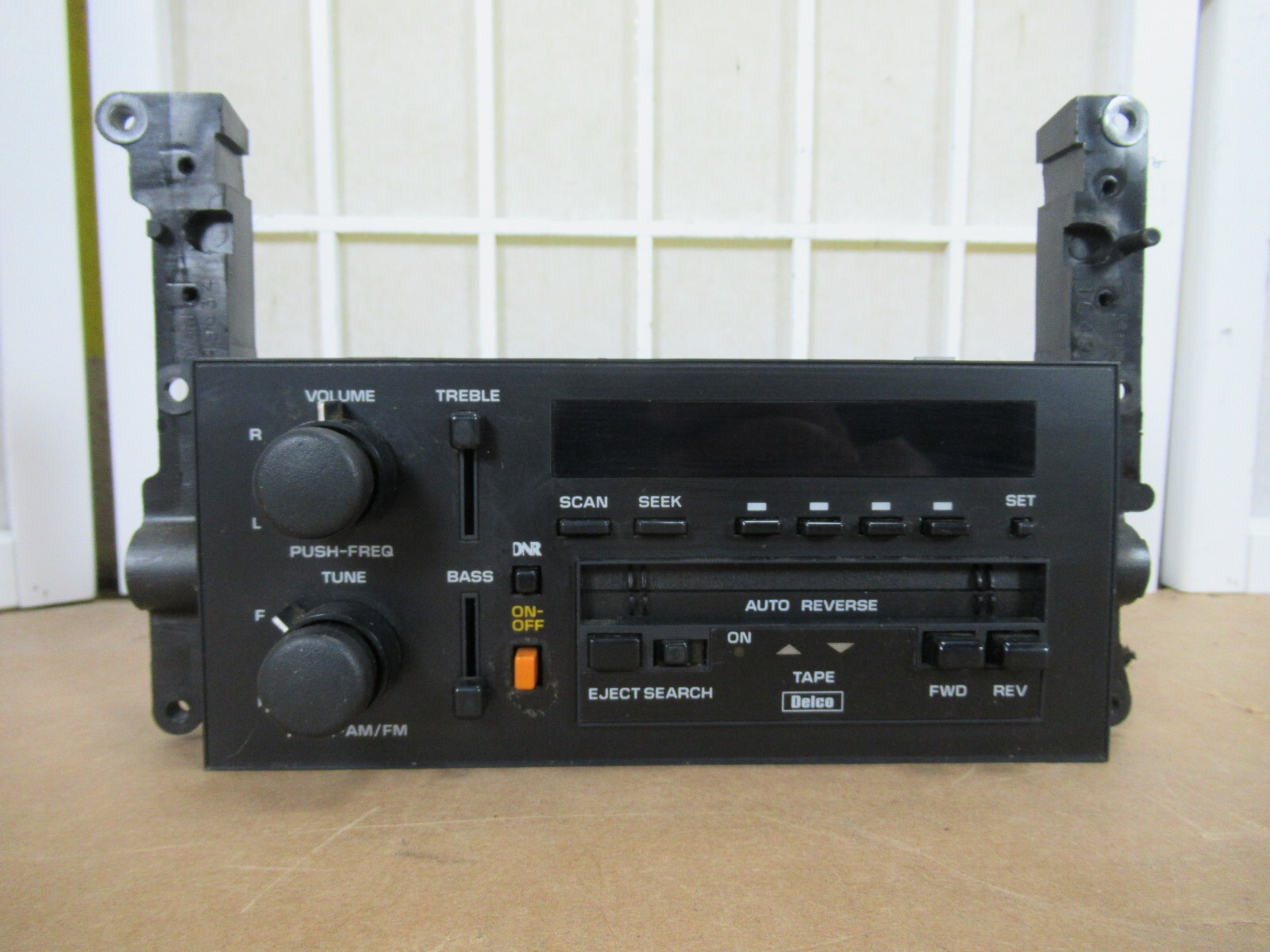 Buick Riviera Reatta OEM GM Radio Stereo Cassette Tape Player Delco