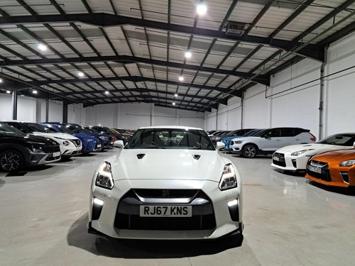 2017 Nissan GT-R 3.8 V6 Recaro Auto 4WD Euro 6 2dr COUPE Petrol Automatic - Picture 2 of 24