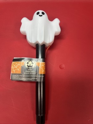 Ghost 9'' HALLOWEEN LIGHTED Solar Stake Light