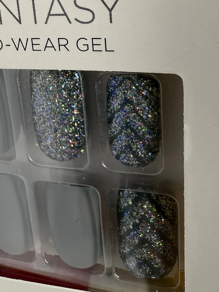 KISS GEL 幻想指甲包 X6 中号长度准备穿节日圣诞节 — 第 4/4 张图片