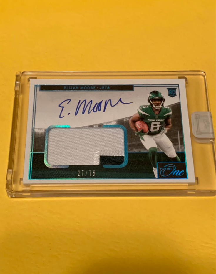 2021 Panini One - Rookie Patch Autograph #16 Elijah Moore /75 (AU, MEM, RC)