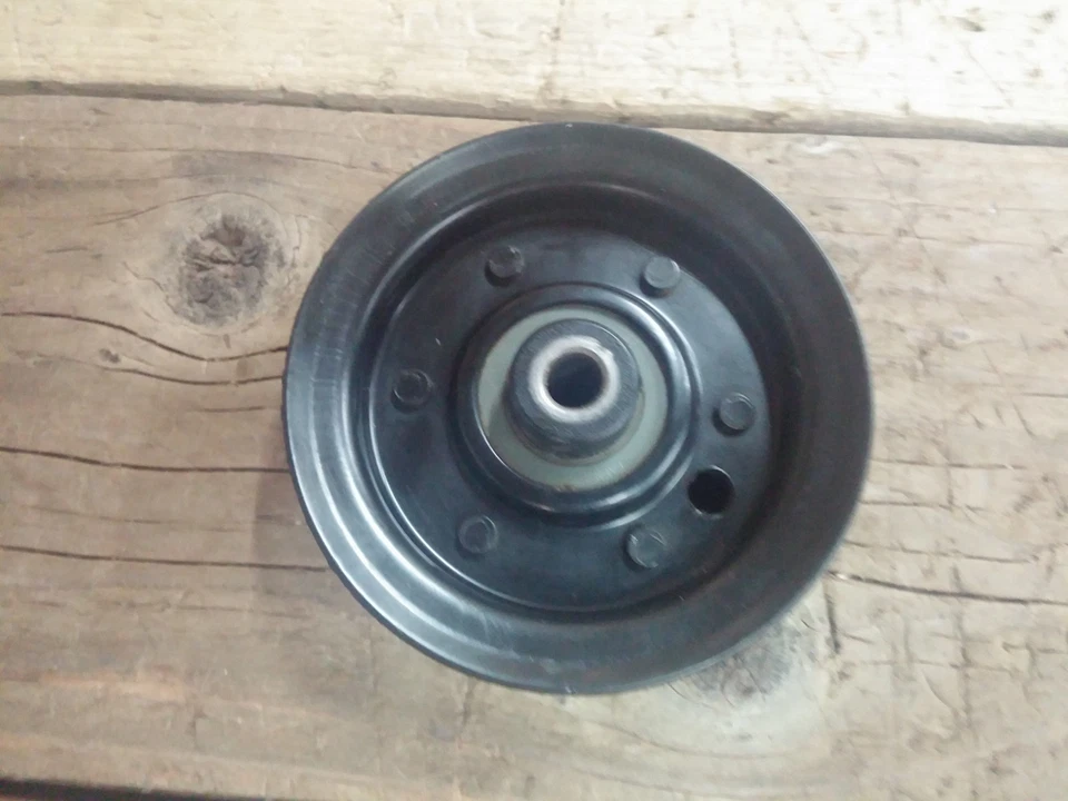 Poulan Lawn Tractor Model HDT1542A Drive Idler Pulley 532104360 - Image 2 of 3
