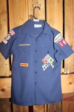 Boy Scouts of America BSA Youth Shirt Large Blue Cub Sewn on patches