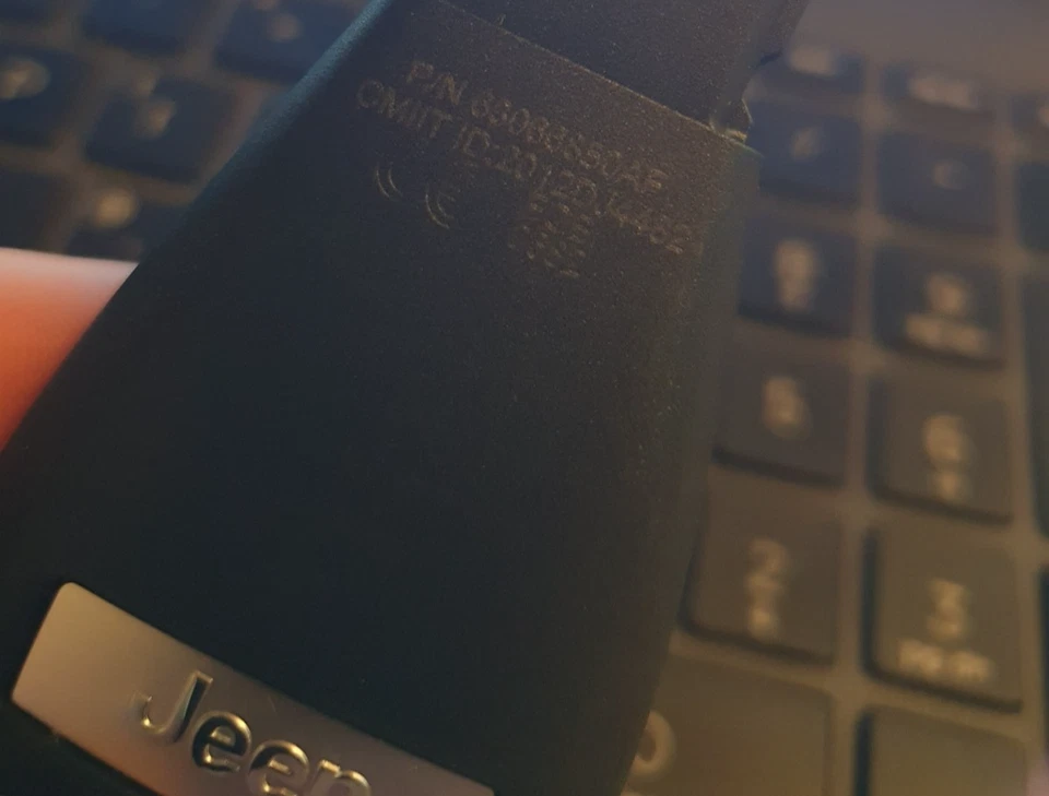 Genuine MOPAR Jeep Grand Cherokee 08-10 Ignition Receiver Wireless Node & KEYS - Image 4 of 4