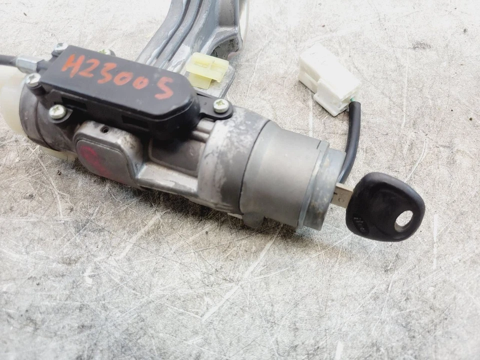 2006 2007 2008 2009 2010 2011 HYUNDAI ACCENT IGNITION SWITCH + KEY 81910-1E030 - Image 4 of 4