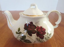 Vintage Wood & Sons ELLGREAVE Ironstone Floral Roses Small 4" Teapot