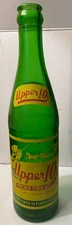 Vintage 1950s UPPER 10 BOTTLE 10oz Carriage label: Rare seam goes thru ACL label