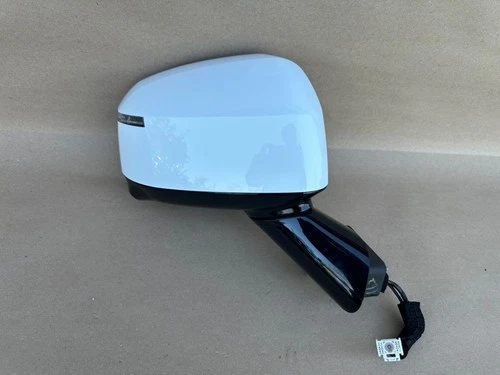 24-26 Hyundai Santa Fe Factory Right Side View Mirror W/Blind Spot Camera, White
