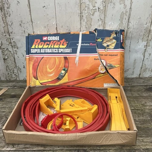 Vintage Toy Corgi Rockets No. 2052 Super Autobatics Speedset  1970.