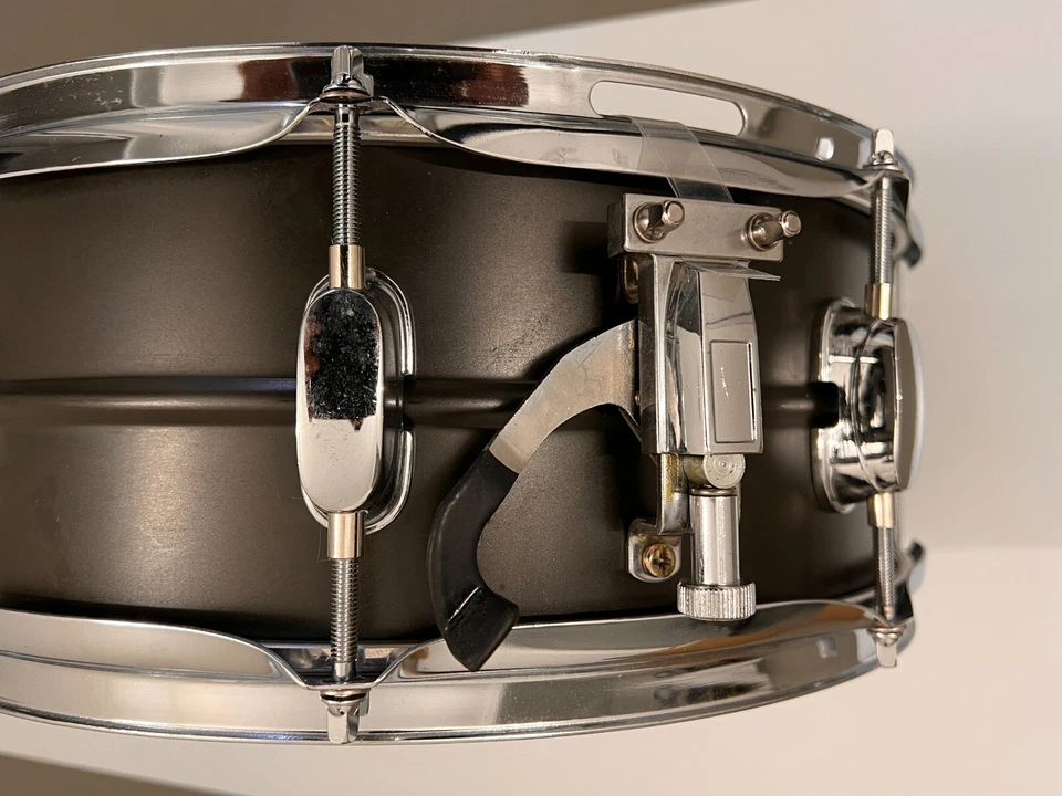 Neues SnareDrum mit Zubehör