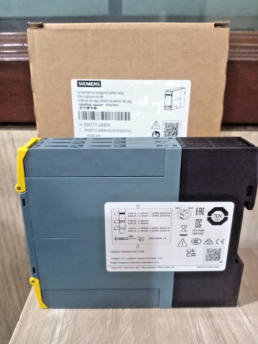 1 Stück Siemens 3SK1111-2AB30 Sicherheitsrelais; 3SK1; 24VAC; 24VDC; für Hutschienenmontage - Bild 4 von 9