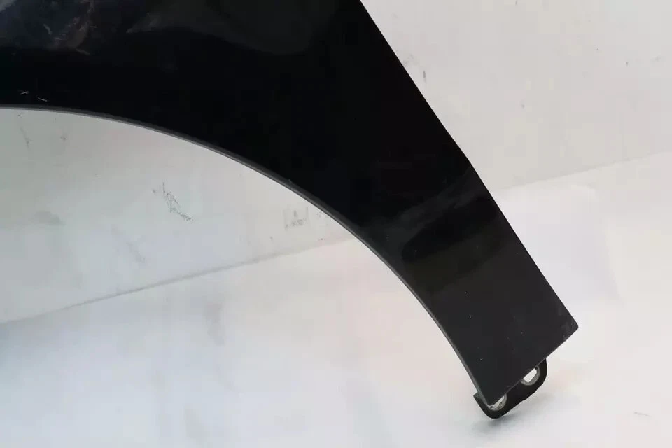 06-10 Mercedes W251 R350 R500 R320 R63 AMG Left Driver Side Fender Assembly OEM - Image 4 of 4