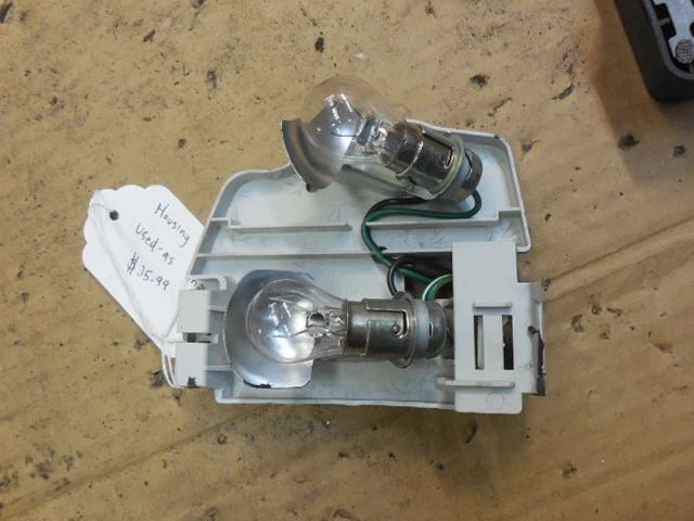 Carcasa bombilla trasera pasajero derecho 1994 1995 1996 se adapta a Infiniti Q45 Foto 3 de 3