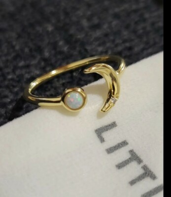 Ming Opal Mond Ring