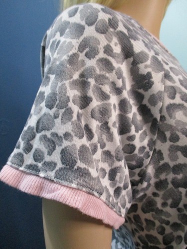 L gray white soft sleep shirt knit blouse by KENSIE - pink trim - Picture 6 of 8