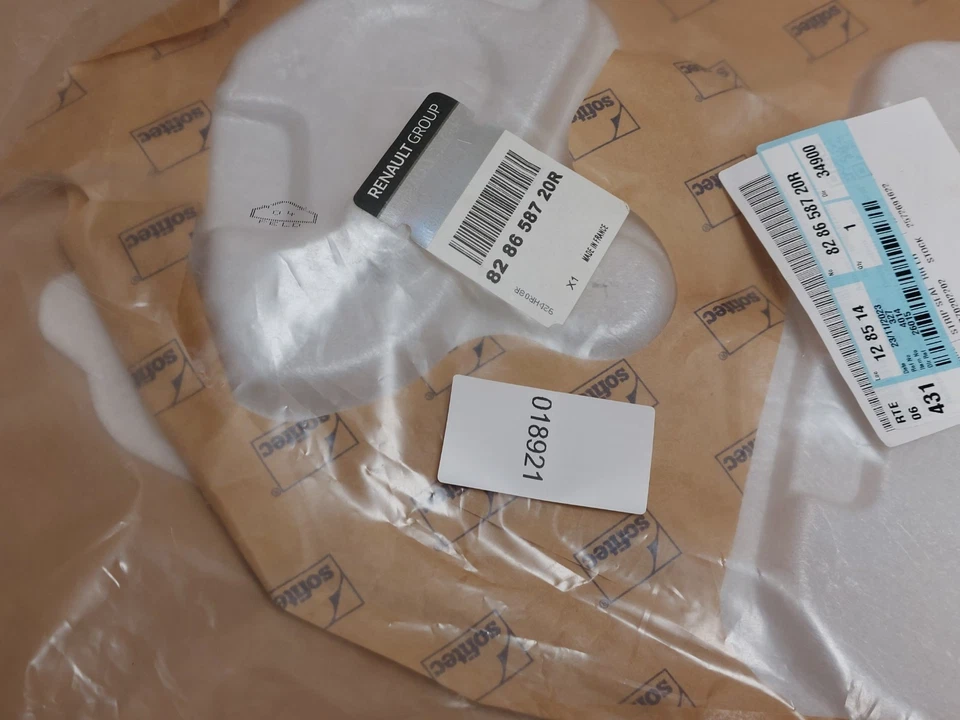 Lámina aislante puerta trasera izquierda renault clio mk5 2019-on 828658720R genuina nueva Foto 4 de 4