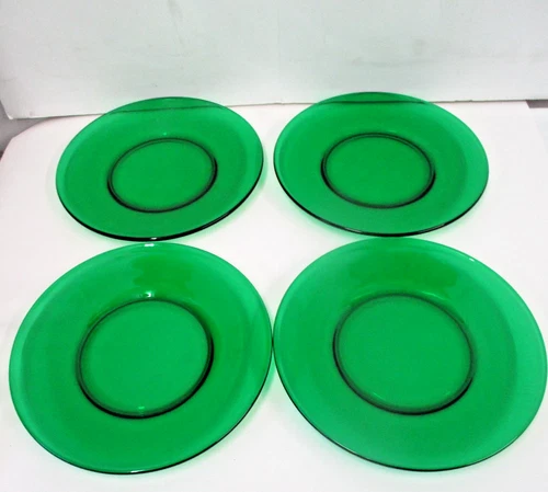 4 VINTAGE BALTIC FOREST GREEN 8 IN  GLASS LUNCHEON  PLATES  ANCHOR HOCKING