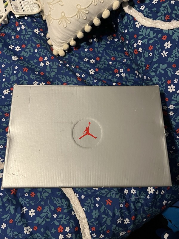 Vintage Nike Air Jordan Box from the 90’s Size 11 (Box Only)