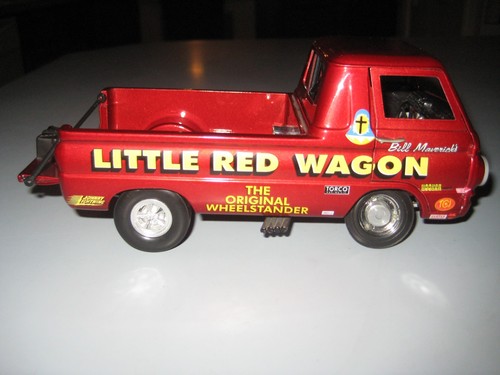 LITTLE RED WAGON BILL MAVERICK GOLDEN JOHNNY LIGHTNING 1/24 CAST DODGE TRUCK - Picture 5 of 17