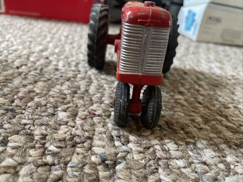 Vintage Hubley Jr Kiddie Toy Red Farm Tractor Steel Metal Die Cast 1960's - Picture 5 of 6