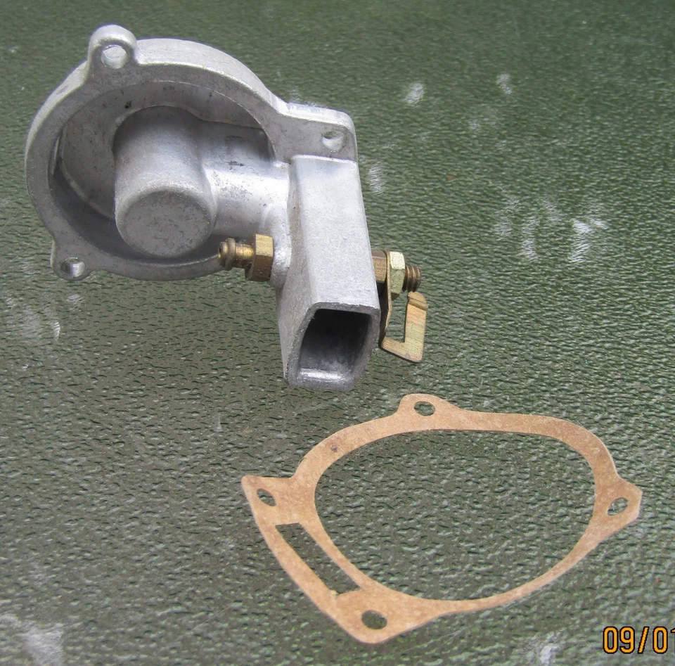 复古 Champion 发动机 火花点火 J 或 JH 反装单元 完整 未使用 — 第 2/4 张图片