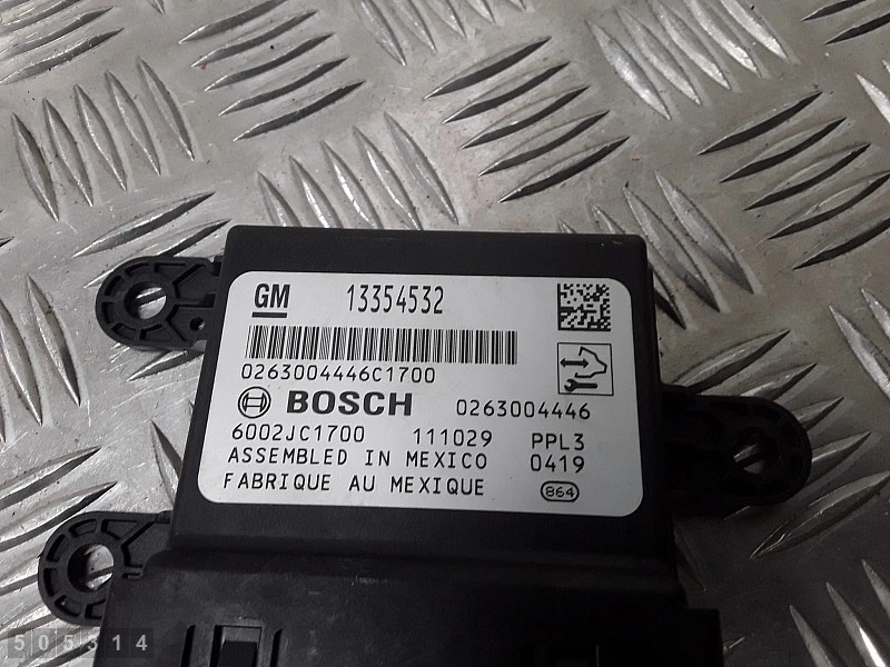 2011 OPEL ASTRA J GTC L'ORDINATEUR CALCULATEUR D'AIDE AU STATIONNEMENT 13354532 - Immagine 2 di 4