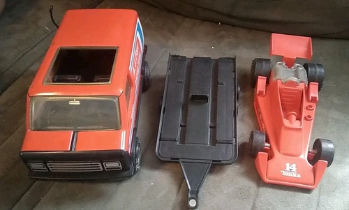 1979 VINTAGE Tonka AJ Foyt Racing Team Van Car and Trailer w/ figures