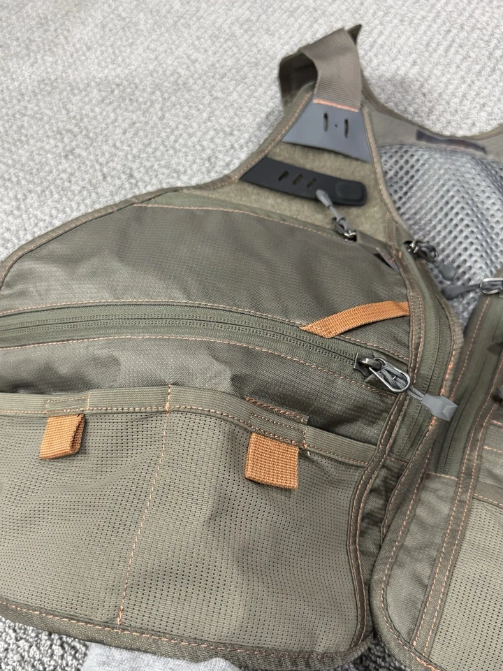 Chaleco de nailon Fishpond Flint Hills para hombre talla única pesca con mosca pescador (usado una vez) Foto 4 de 4