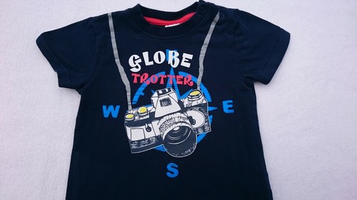 TopoMini Globetrotter T-Shirt in Dunkelblau mit Kamera-Motiv Gr. 92 - Bild 2 von 3