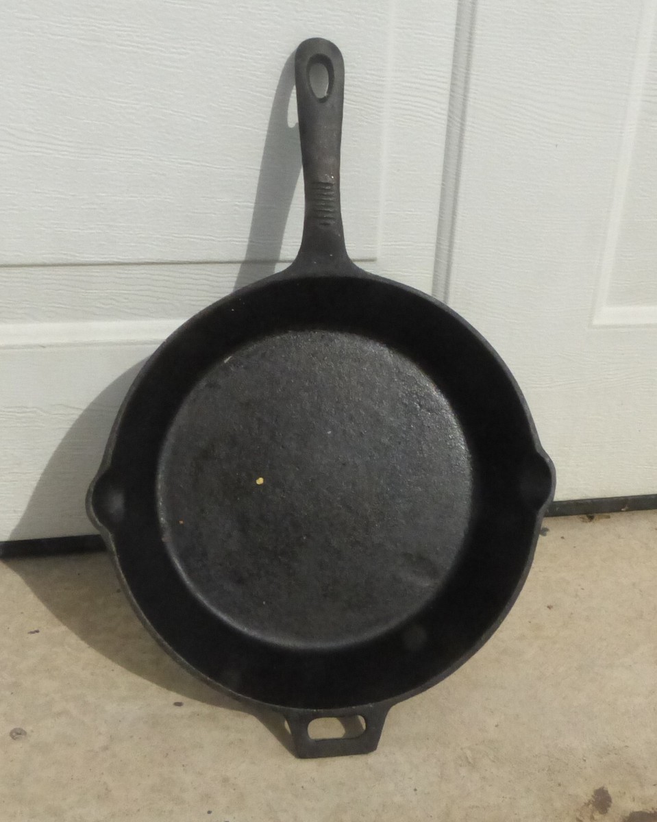 Vintage Cast Iron Old Mountain Skillet 9 1/2 Vintage Cast Iron Old Mountain Skillet 9 1/2
