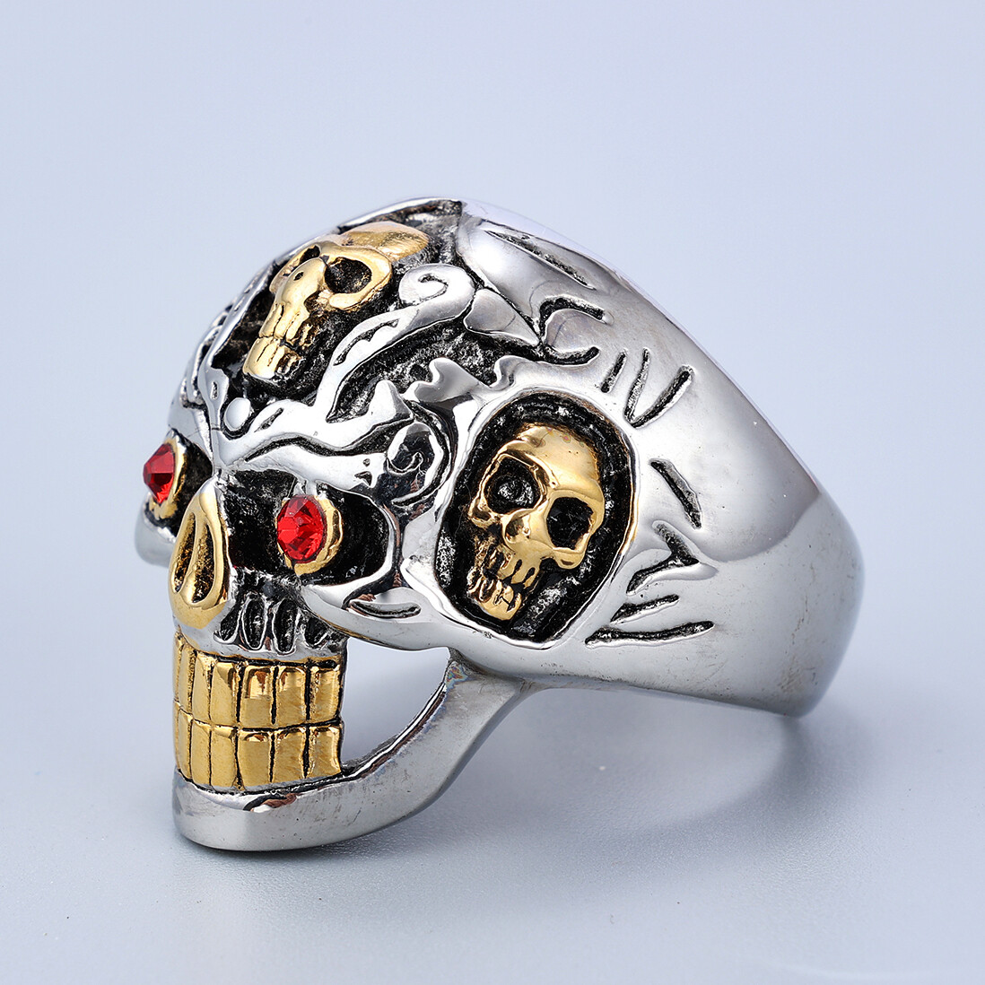 Bicycle Men's and Women's Punk Style Red Eyes Skull Ring