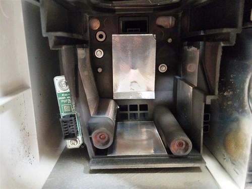Panasonic PT-DW530U DW530 DLP HDMI 4K Lumens 1280x800 WXGA Projector Lot 5 Parts - Picture 8 of 8