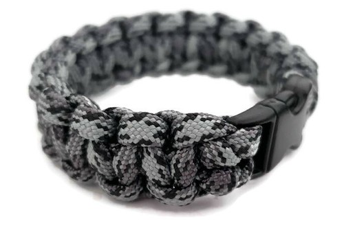 Handmade Midnight Blue Paracord Bracelet – 550 Lb Test, Cobra Weave, Black Buckle