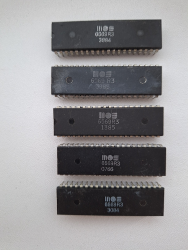 MOS 6569 R3 VIC-II Commodore 64 for C64 CBM Commodore Business Machines - Photo 2/3