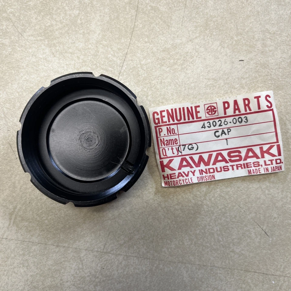 Tapa de freno vintage Kawasaki NOS 43026-003 KZ S2 H1 H2 Foto 4 de 4